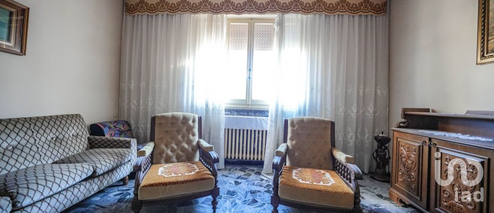 Casa indipendente / Villa 7 locali di 290 m² in Codigoro (44021)