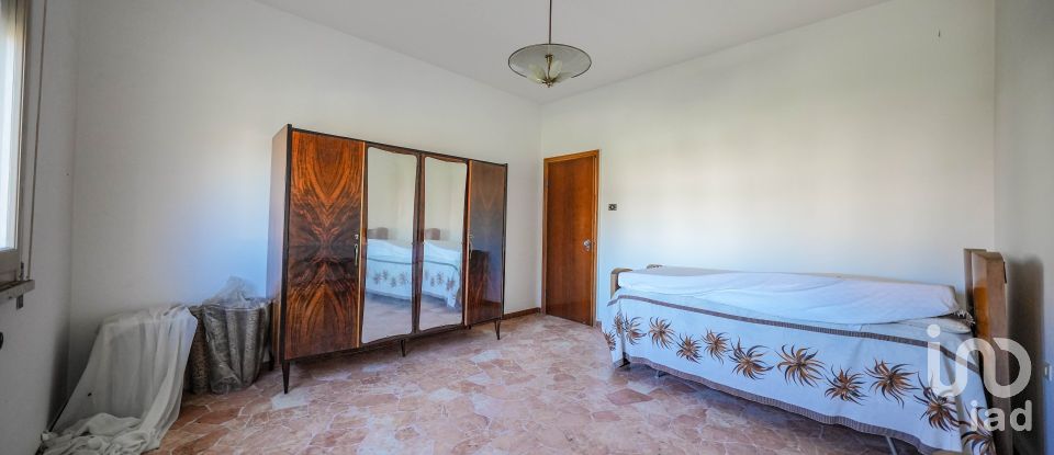 Casa indipendente / Villa 7 locali di 290 m² in Codigoro (44021)