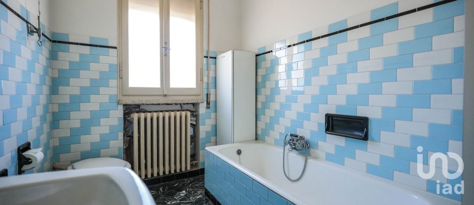 Casa indipendente / Villa 7 locali di 290 m² in Codigoro (44021)