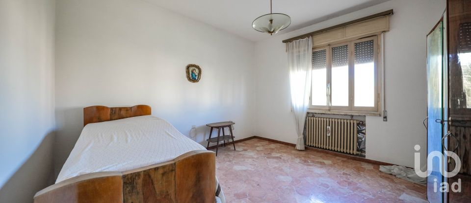 Casa indipendente / Villa 7 locali di 290 m² in Codigoro (44021)