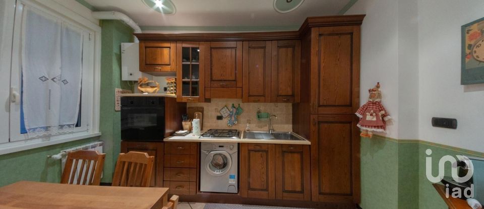 Trilocale di 69 m² a Genova (16123)