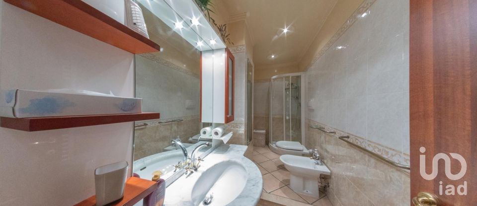 Trilocale di 69 m² a Genova (16123)