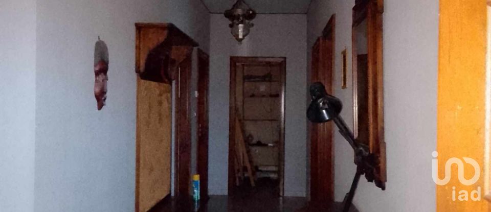 House 11 rooms of 219 m² in Cartosio (15015)