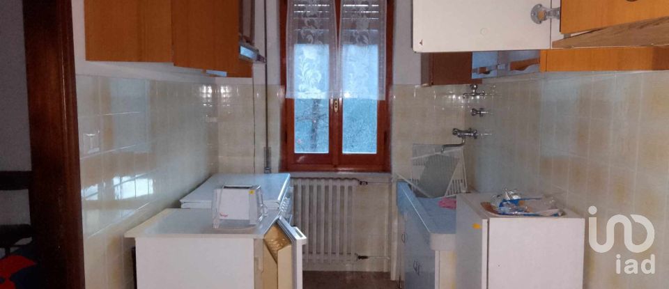 House 11 rooms of 219 m² in Cartosio (15015)