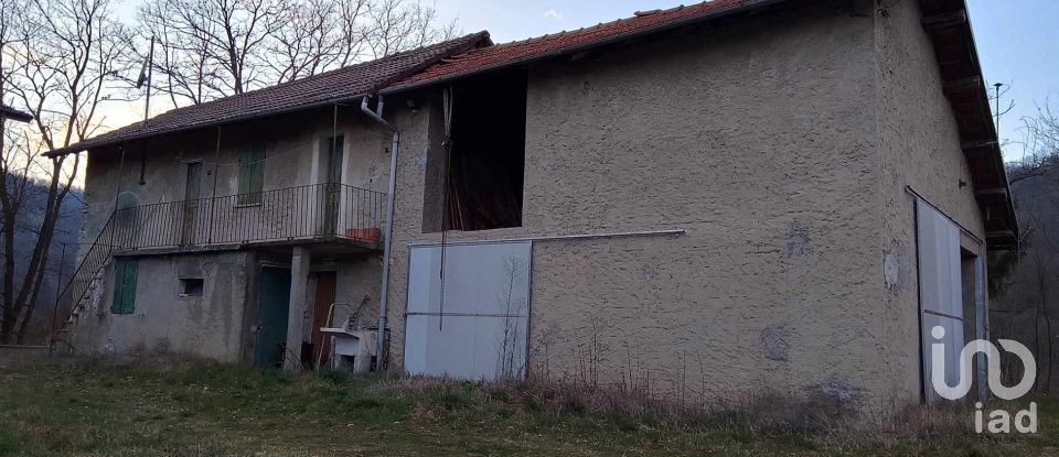 House 11 rooms of 219 m² in Cartosio (15015)