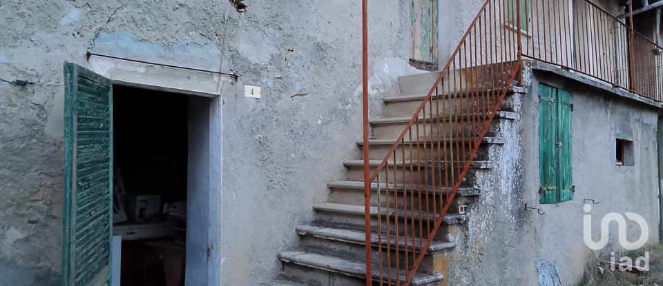 House 11 rooms of 219 m² in Cartosio (15015)