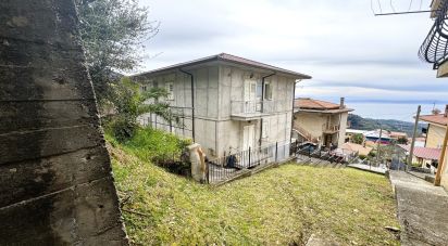 Casa indipendente / Villa 13 locali di 280 m² in Falerna (88042)
