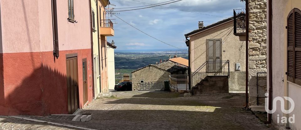 Costruzione di 139 m² in Pietranico (65020)