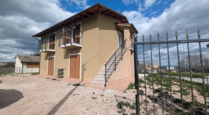 Casa indipendente / Villa 5 locali di 180 m² in Ripe San Ginesio (62020)