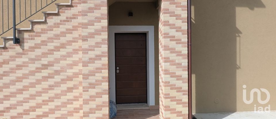 House 5 rooms of 180 m² in Ripe San Ginesio (62020)