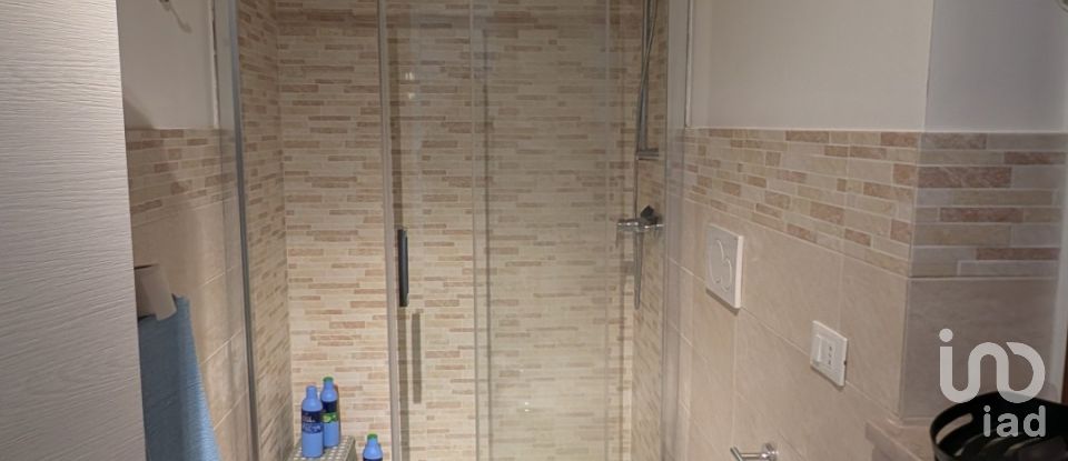 House 5 rooms of 180 m² in Ripe San Ginesio (62020)