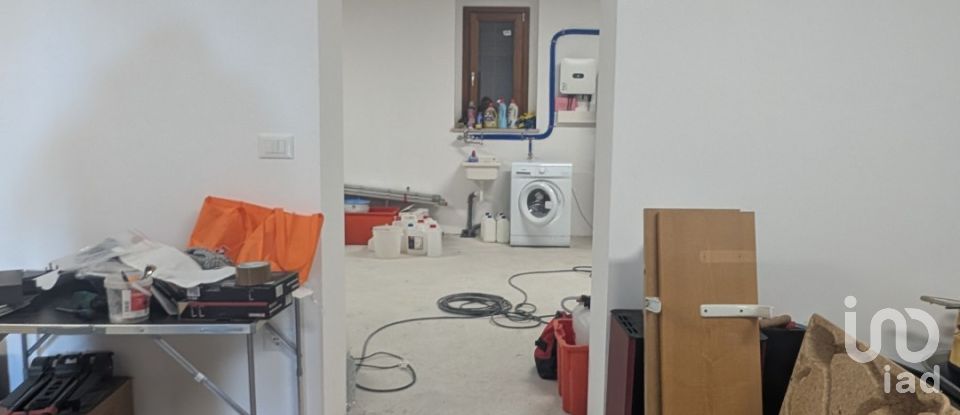 House 5 rooms of 180 m² in Ripe San Ginesio (62020)