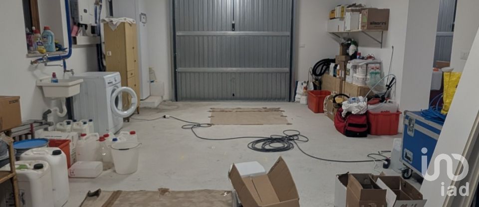 House 5 rooms of 180 m² in Ripe San Ginesio (62020)