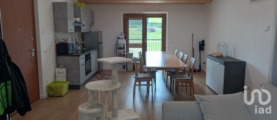 House 5 rooms of 180 m² in Ripe San Ginesio (62020)