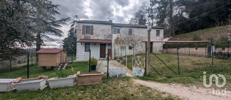 Casa indipendente 10 locali di 320 m² in Ripe San Ginesio (62020)