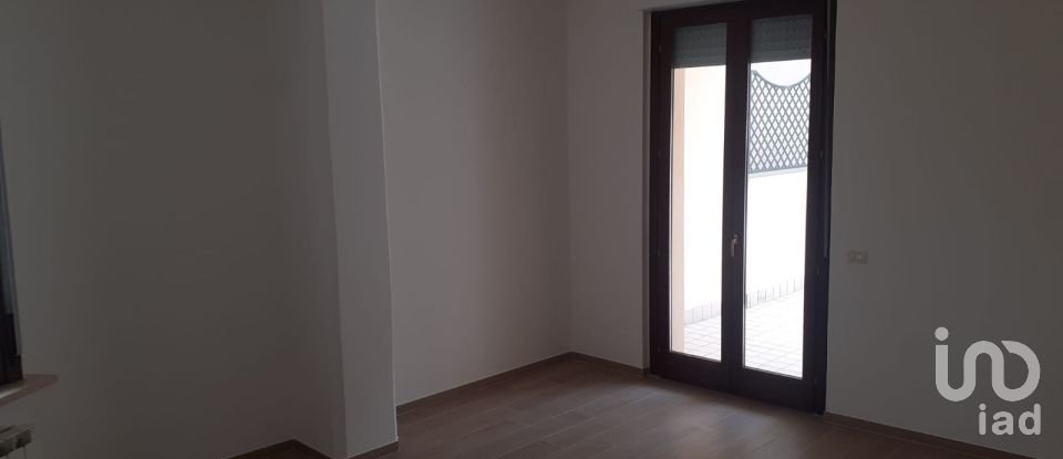Appartamento 7 locali di 190 m² a San Benedetto del Tronto (63074)