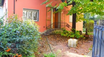 Casa indipendente / Villa 5 locali di 208 m² in Firenze (50132)