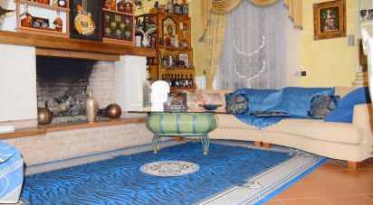 Casa indipendente / Villa 8 locali di 400 m² in Ravenna (48124)