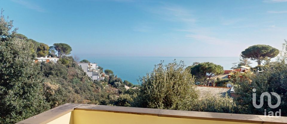 Casale 15 locali di 347 m² in Arenzano (16011)