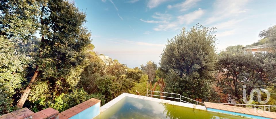 Casale 15 locali di 347 m² in Arenzano (16011)