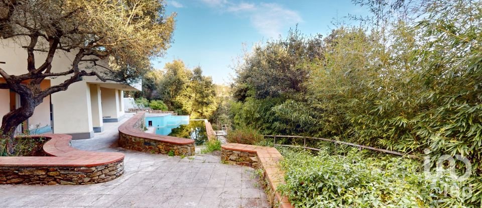 Casale 15 locali di 347 m² in Arenzano (16011)