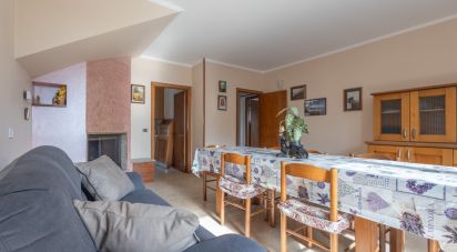 Casa indipendente 8 locali di 233 m² in Treia (62010)