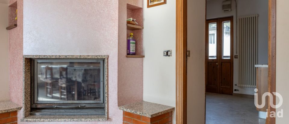 Townhouse 8 rooms of 233 m² in Treia (62010)