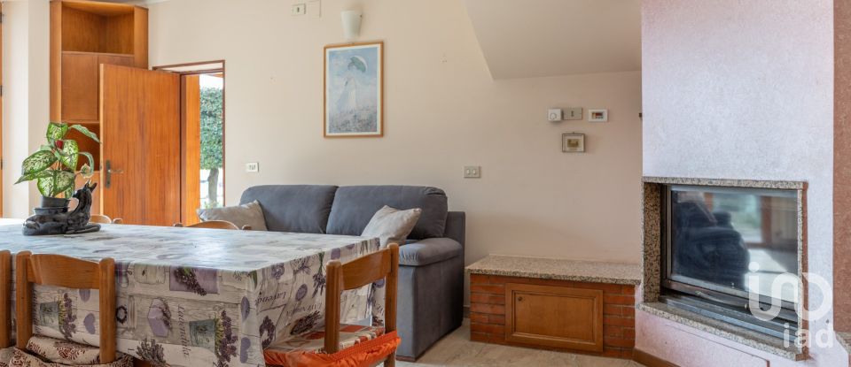 Townhouse 8 rooms of 233 m² in Treia (62010)