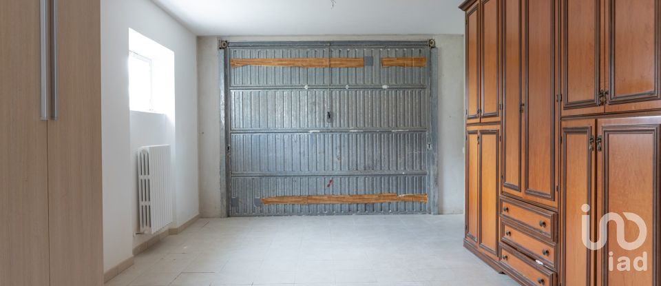 Townhouse 8 rooms of 233 m² in Treia (62010)