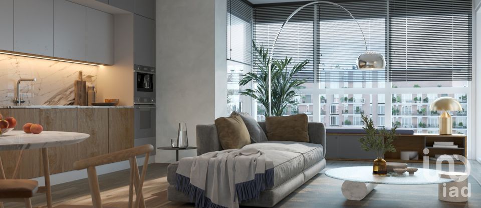 Three-room apartment of 100 m² in Milano (20126)