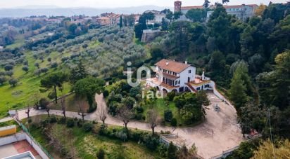 Casale 22 locali di 500 m² in Giulianova (64021)