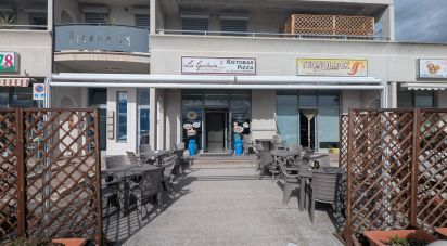 Negozio / locale commerciale di 160 m² in San Ginesio (62026)