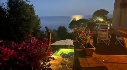 Casale 15 locali di 347 m² in Arenzano (16011)