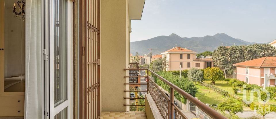 Trilocale di 70 m² a Loano (17025)