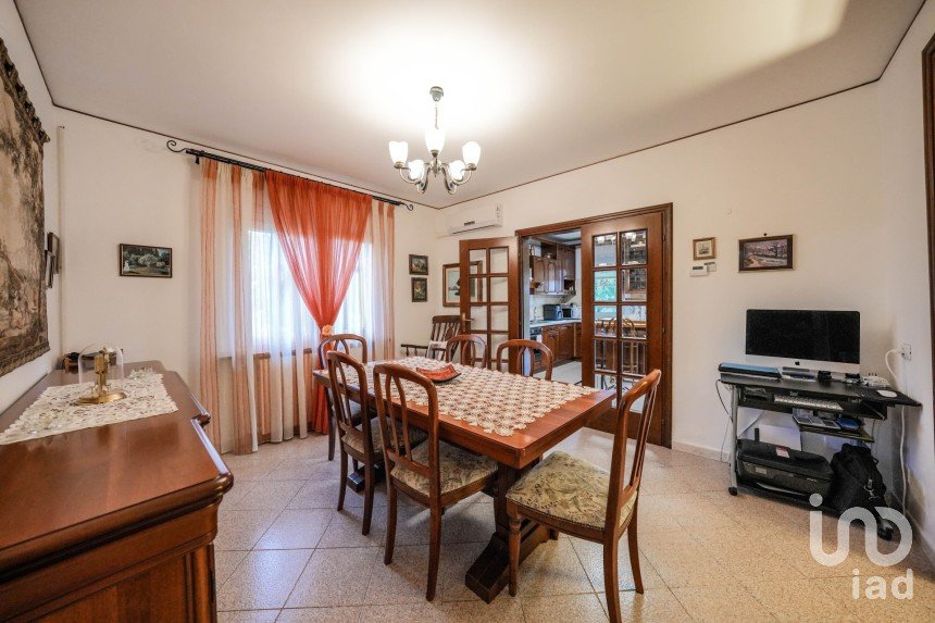 Casa indipendente 6 locali di 211 m² in Codigoro (44021)