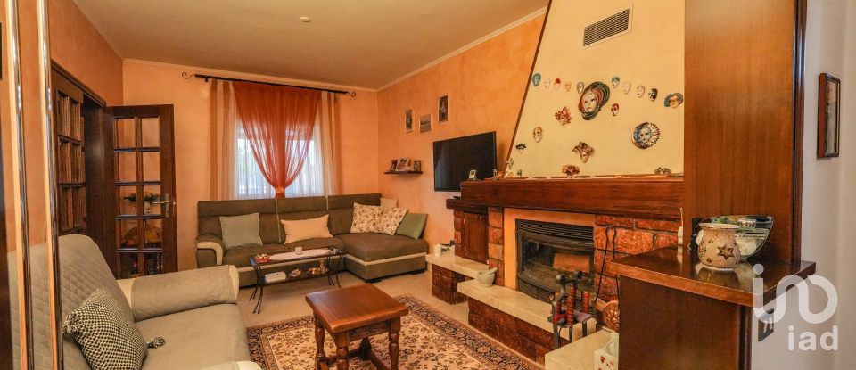 Casa indipendente 6 locali di 211 m² in Codigoro (44021)