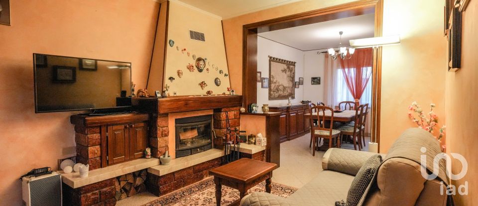 Casa indipendente 6 locali di 211 m² in Codigoro (44021)