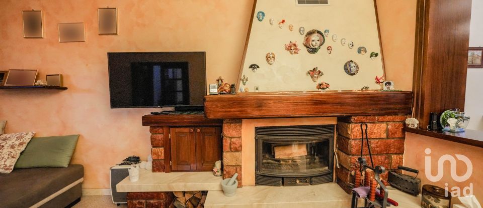 Casa indipendente 6 locali di 211 m² in Codigoro (44021)