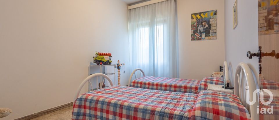 House 9 rooms of 245 m² in Montecosaro (62010)