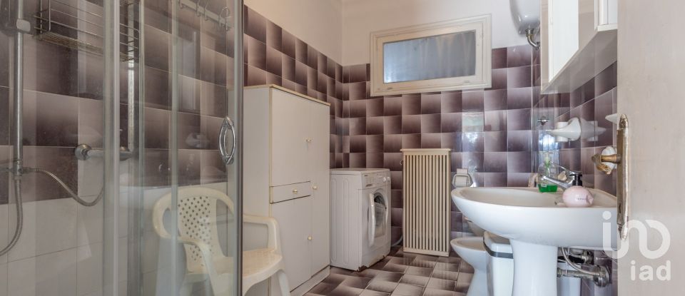 House 9 rooms of 245 m² in Montecosaro (62010)