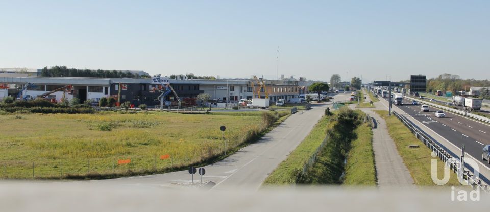 Capannone di 24.000 m² in Pianiga (30030)