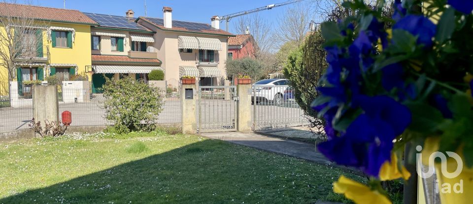 Casale 5 locali di 330 m² in Cessalto (31040)