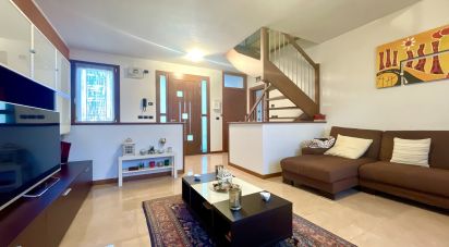 Farm 5 rooms of 330 m² in Cessalto (31040)