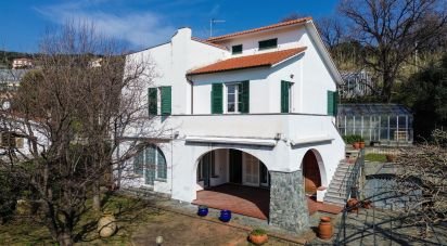 Casa indipendente 8 locali di 190 m² in Celle Ligure (17015)