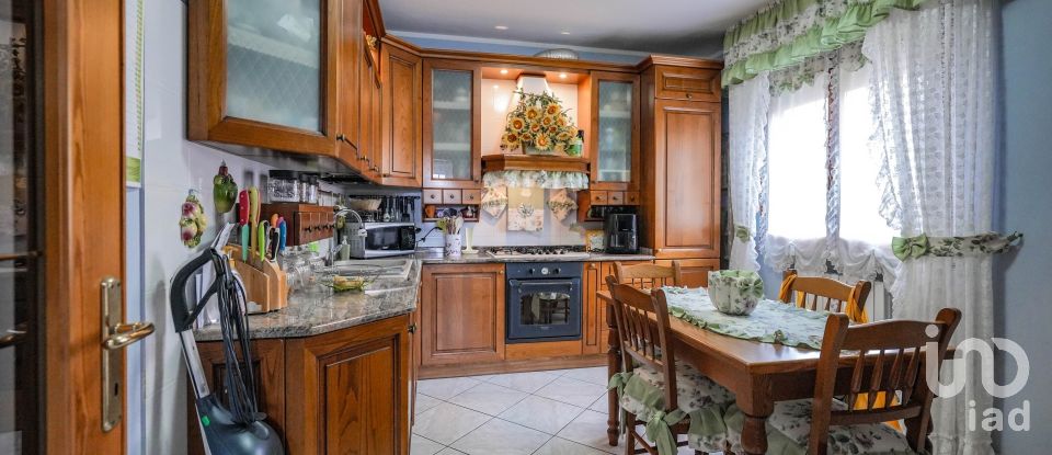 House 6 rooms of 130 m² in Ostellato (44020)