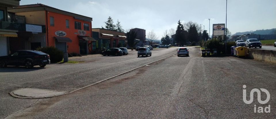 Varie superfici di 720 m² in Ripe San Ginesio (62020)