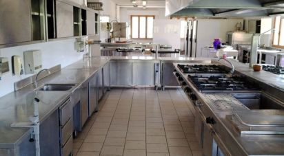 Varie superfici di 720 m² in Ripe San Ginesio (62020)