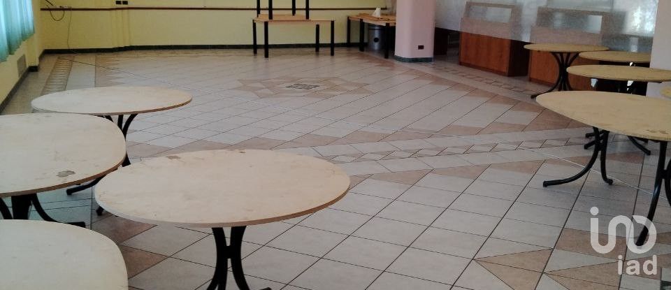 Varie superfici di 720 m² in Ripe San Ginesio (62020)