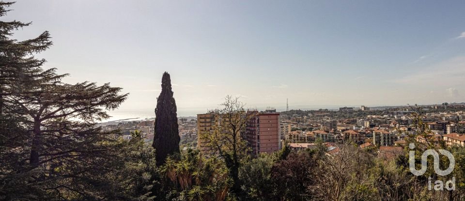 Villa storica 20 locali di 1.400 m² in Sant'Agata li Battiati (95030)