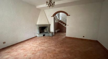 Building 6 rooms of 130 m² in Arezzo (52100)